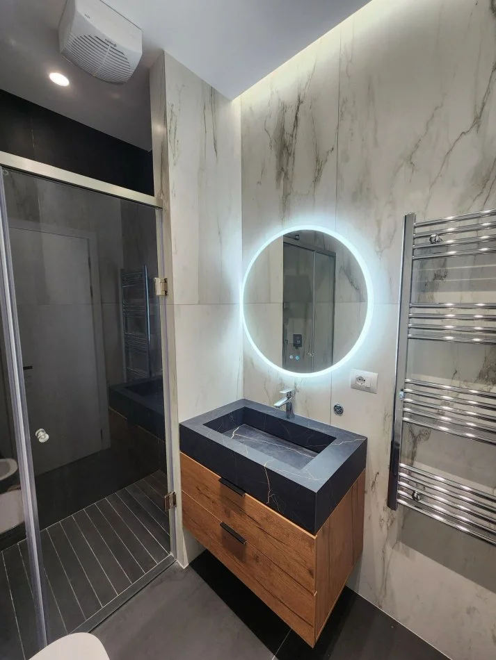 Tirane, jepet me qera apartament 3+1+Ballkon Kati 4, 135 m² 1.500 € (Kompleksi Delijorgji)