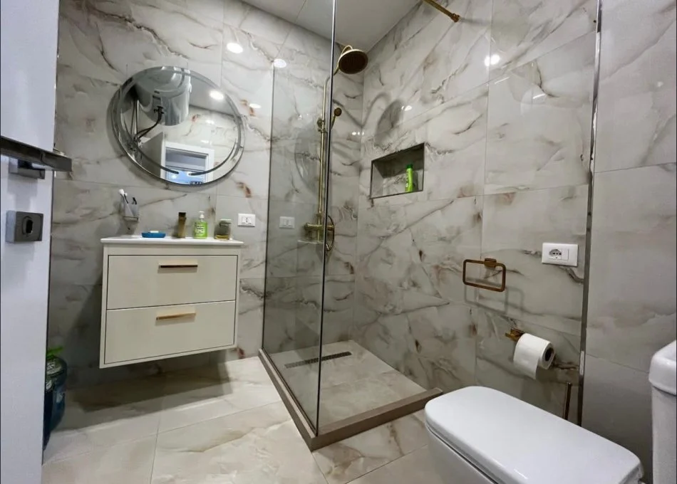 Tirane, jepet me qera apartament duplex 2+1+Ballkon , 100 m² 800 € 