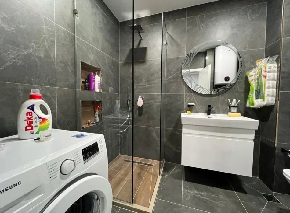 Tirane, jepet me qera apartament duplex 2+1+Ballkon , 100 m² 800 € 