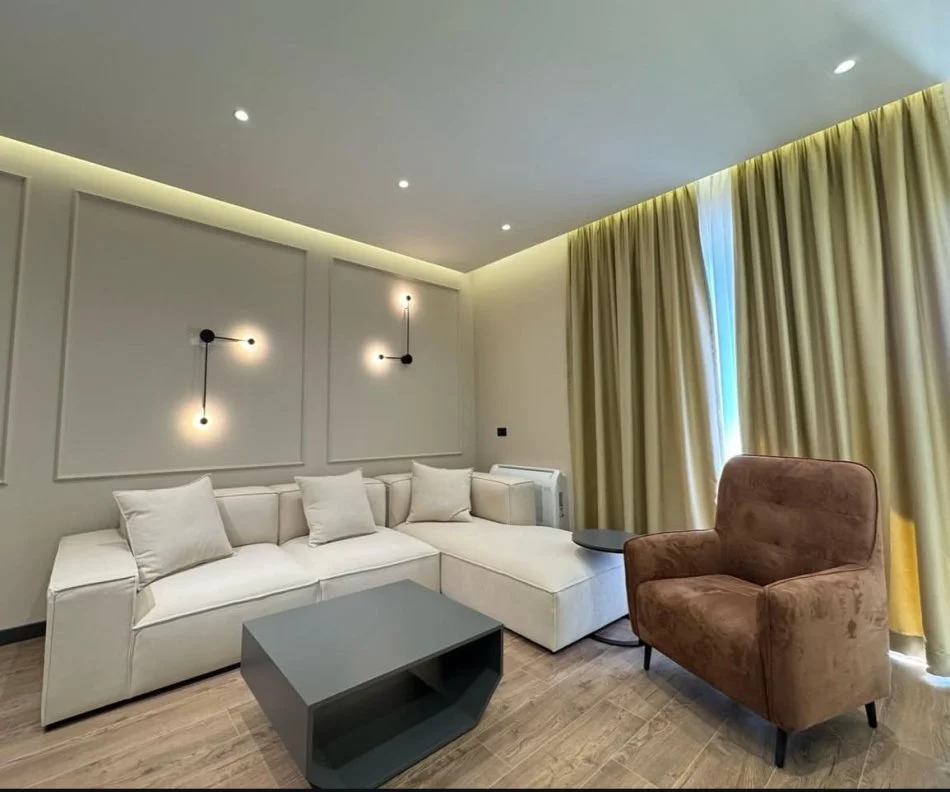 Tirane, jap me qera apartament 1+1+Ballkon Kati 5, 70 m² 900 € (rruga e kavajes)