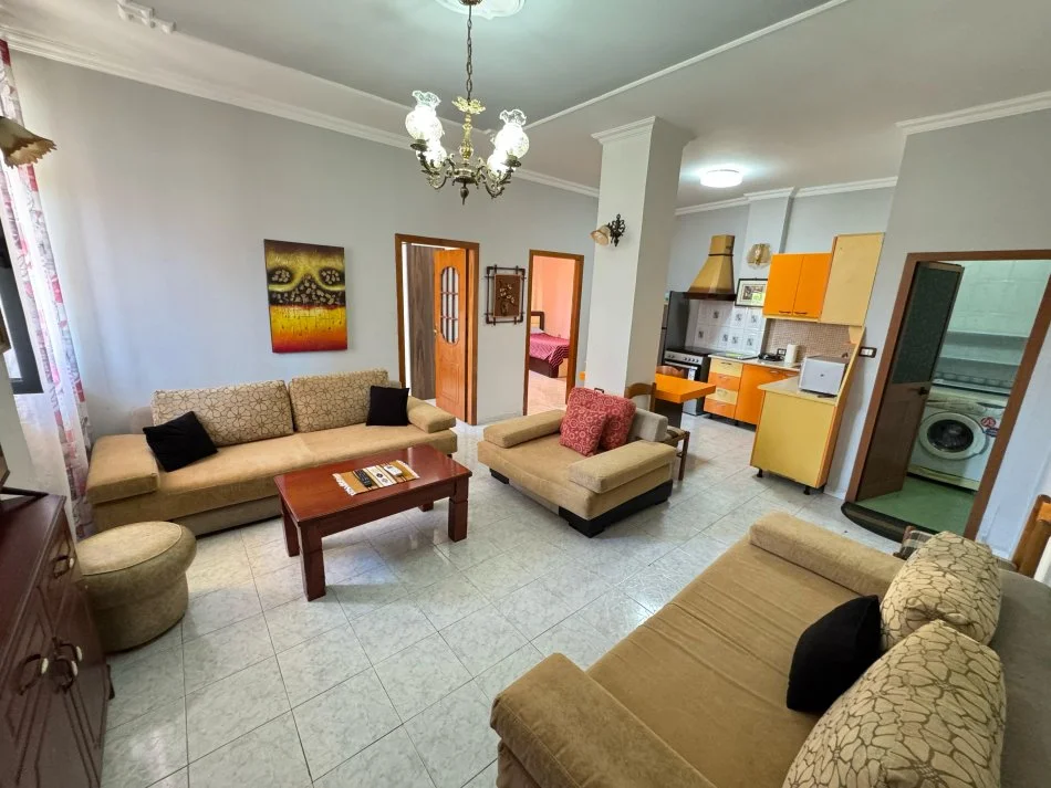 Tirane, jap me qera apartament 2+1+Ballkon Kati 2, 100 m² 550 € (rruga e durresit)