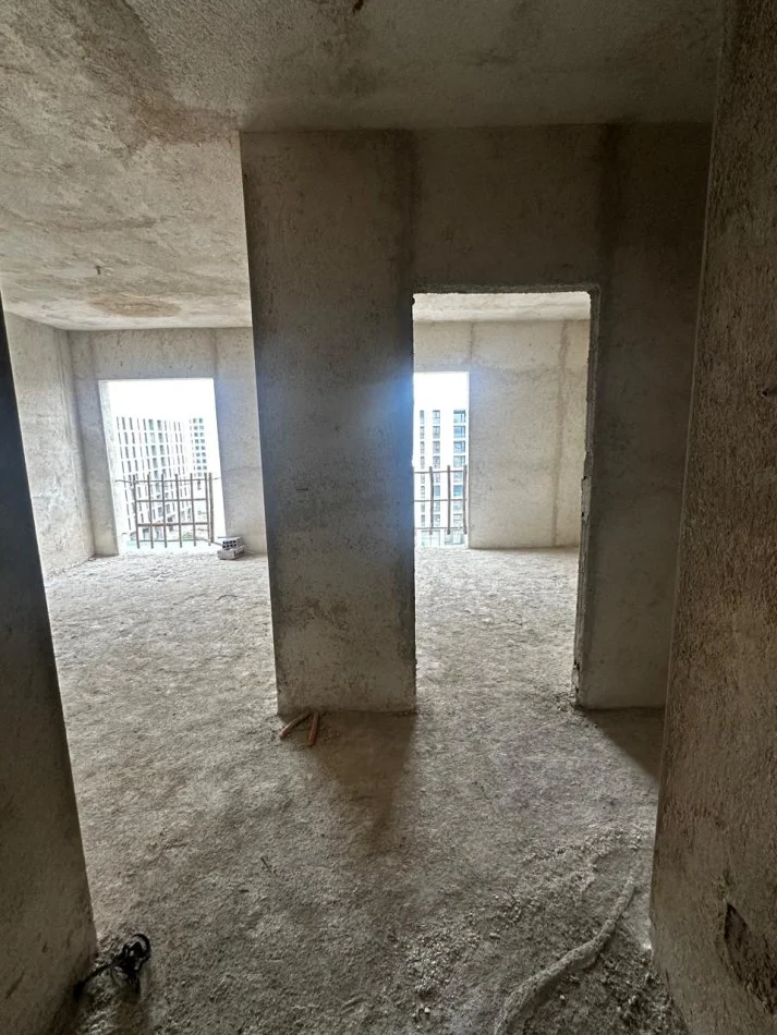 Tirane, shitet apartament 2+1+Ballkon Kati 7, 94 m² 122.000 € (29 nentori casa italia)