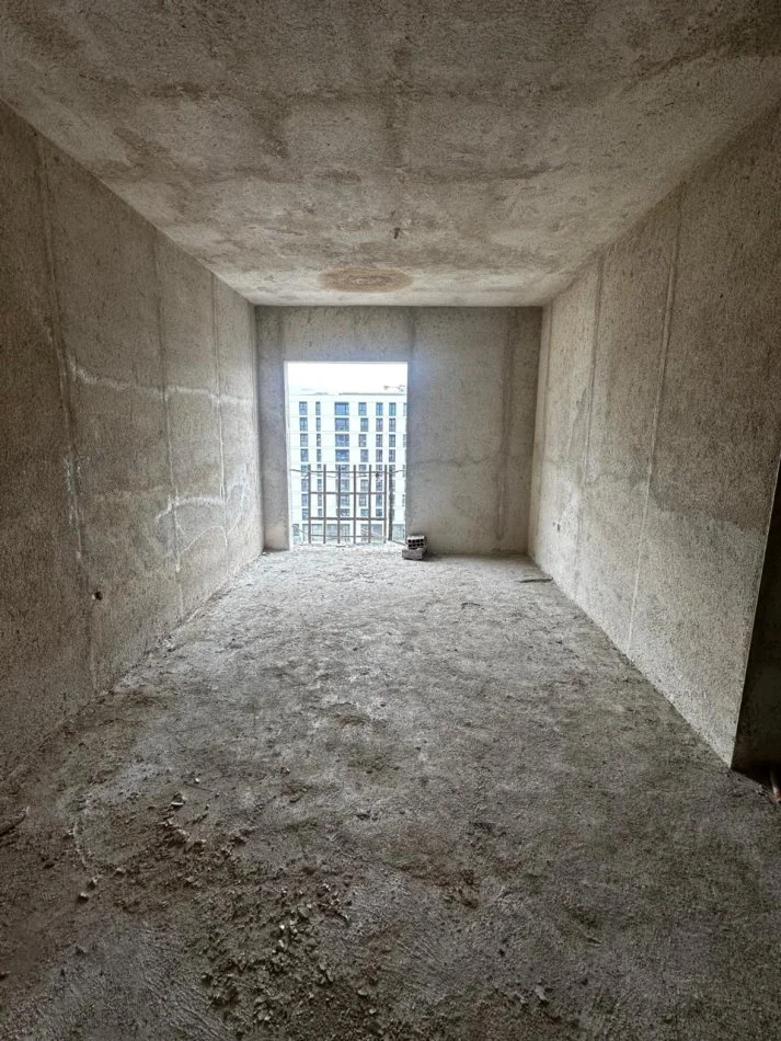 Tirane, shitet apartament 2+1+Ballkon Kati 7, 94 m² 122.000 € (29 nentori casa italia)