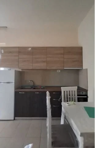 Tirane, jepet me qera apartament 2+1+Ballkon Kati 5, 65 m² 450 € 