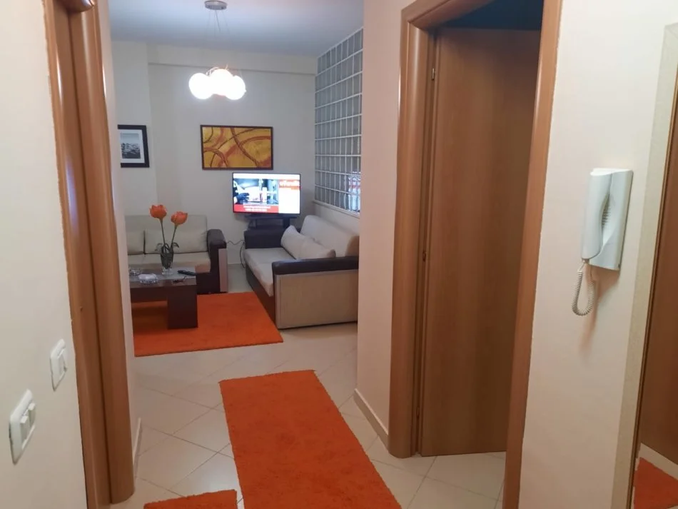 Tirane, jepet me qera apartament 2+1 Kati 5, 93 m² 600 € (rruga e kavajes)