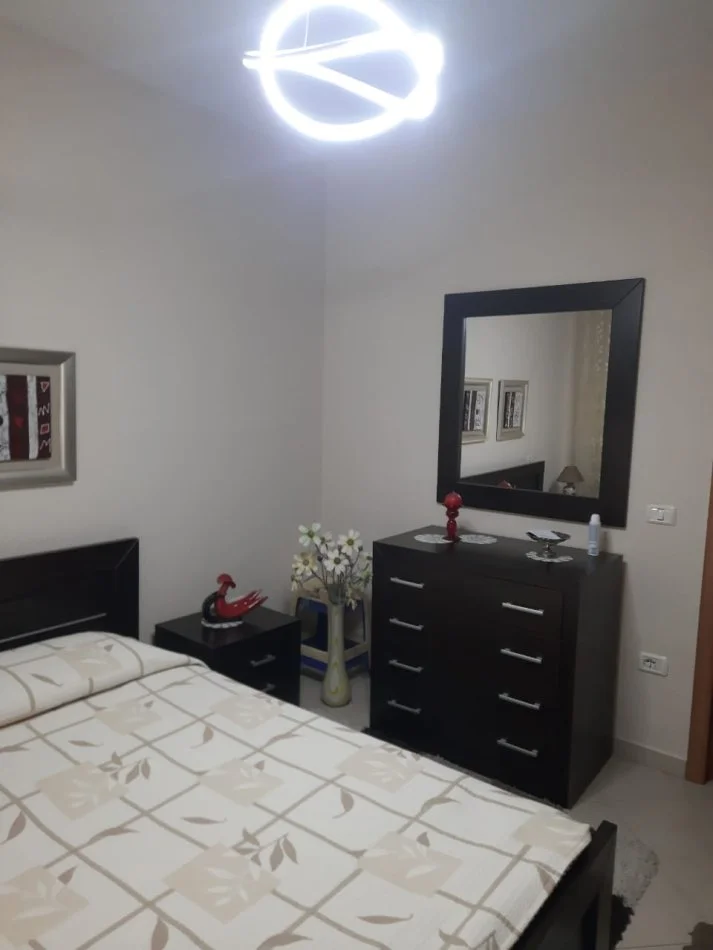 Tirane, jepet me qera apartament 2+1 Kati 5, 93 m² 600 € (rruga e kavajes)