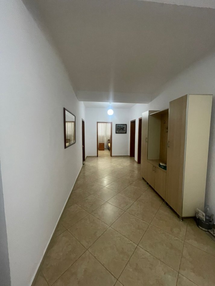 VILE  3+1  per QIRA  (Kodra e Priftit)  600 €