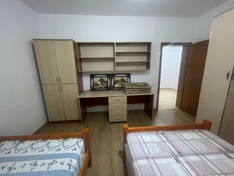 VILE  3+1  per QIRA  (Kodra e Priftit)  600 €