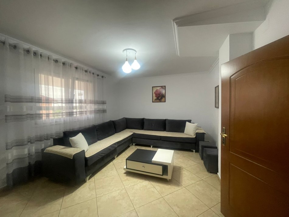 VILE  3+1  per QIRA  (Kodra e Priftit)  600 €