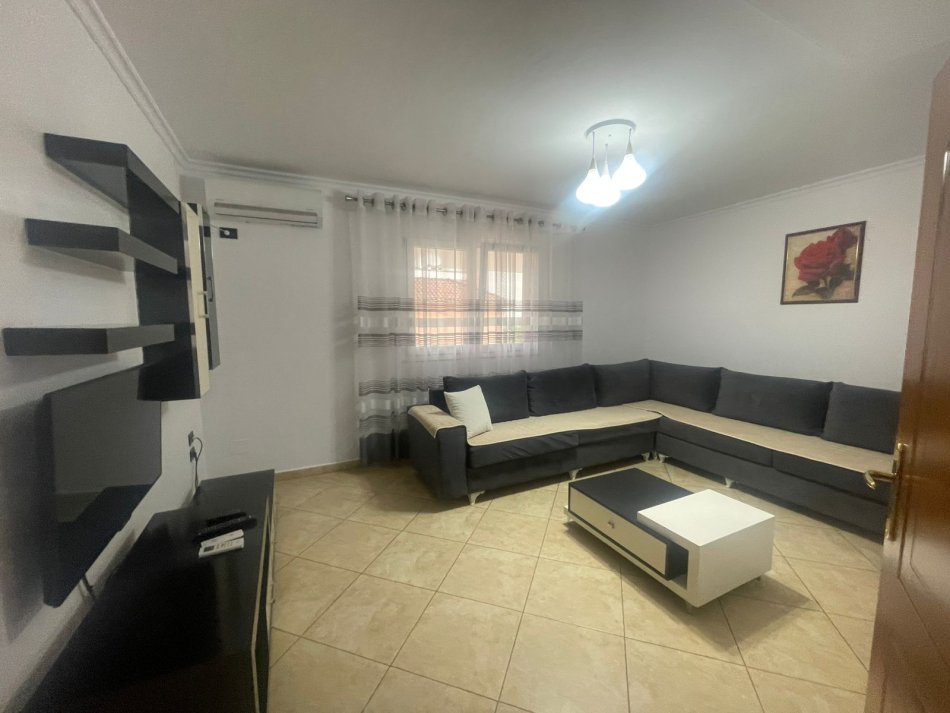 VILE  3+1  per QIRA  (Kodra e Priftit)  600 €