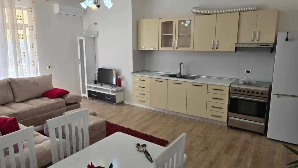 Tirane, jepet me qera apartament 2+1+Ballkon Kati 5, 85 m² 500 € (Misto Mame, Kompleksi Derveni)