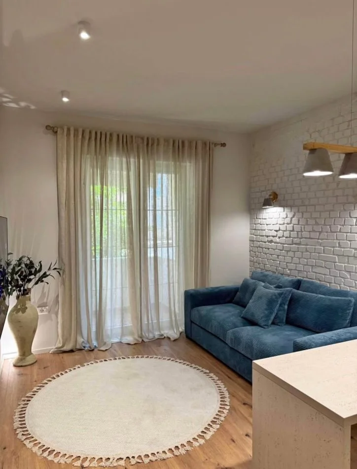 Tirane, jepet me qera apartament 2+1 Kati 2, 65 m² 1.000 € (Myslym shyri, prane "Pastel")