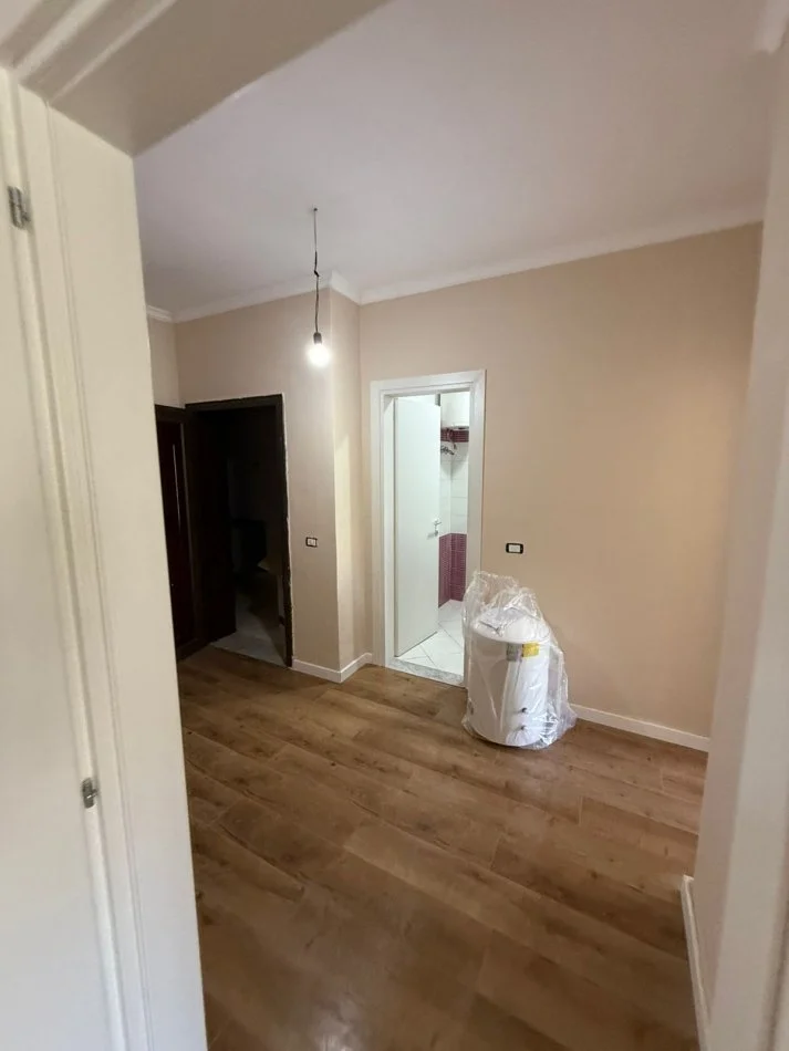 Shkembi Kavajes, shitet apartament 1+1+Aneks+Ballkon Kati 4, 73 m² 73.000 € (Shkembi i Kavajes)