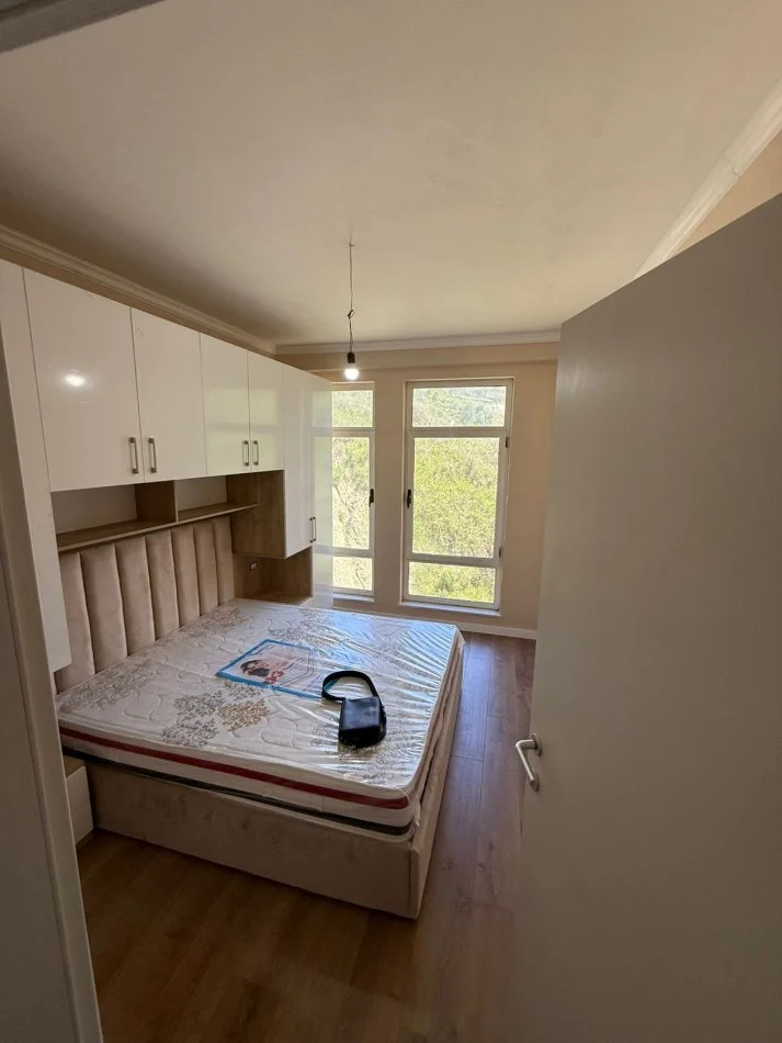 Shkembi Kavajes, shitet apartament 1+1+Aneks+Ballkon Kati 4, 73 m² 73.000 € (Shkembi i Kavajes)