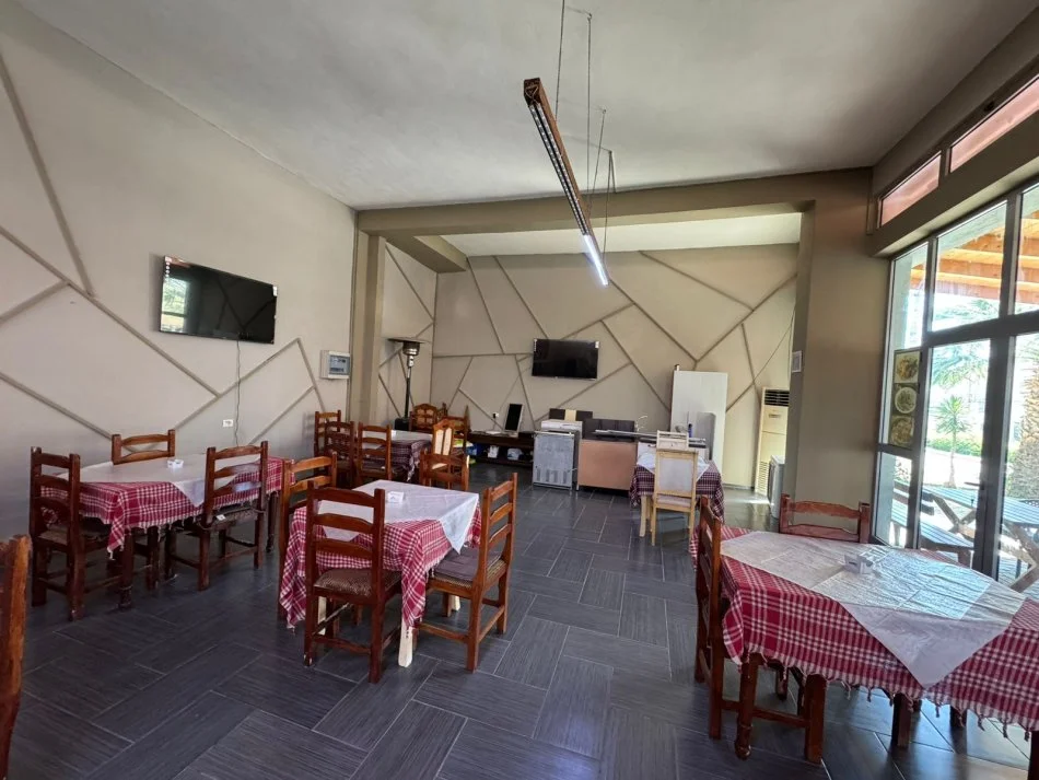 Golem, shitet lokal Kati 0, 200 m² 150.000 € (Golem)