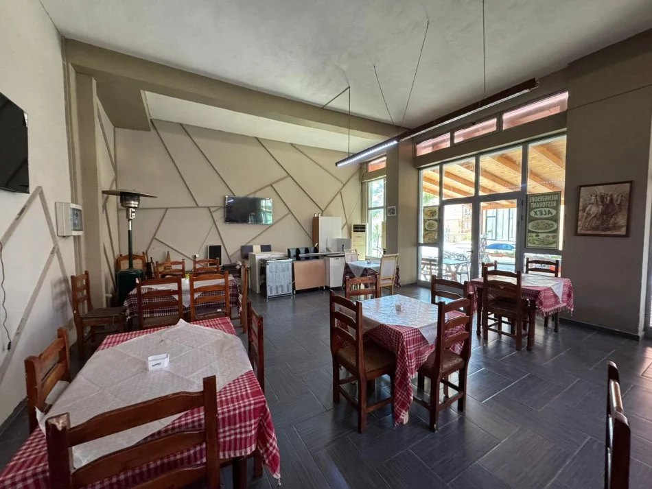 Golem, shitet lokal Kati 0, 200 m² 150.000 € (Golem)