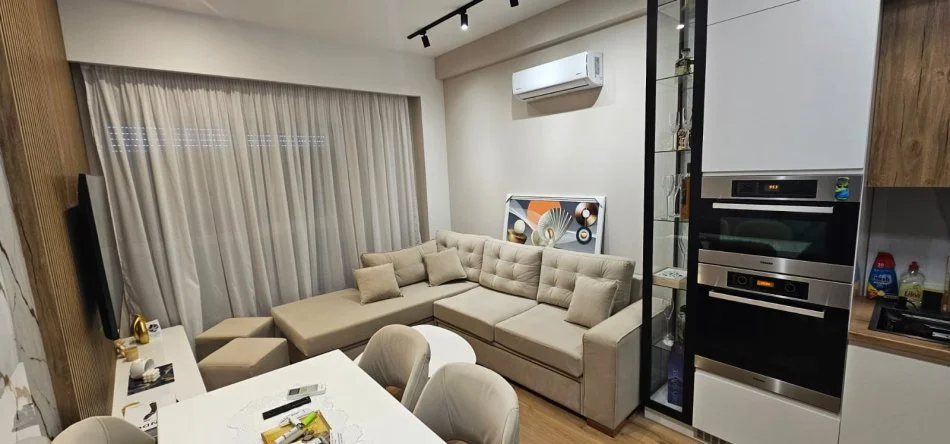 Tirane, shitet apartament 1+1+Ballkon Kati 6, 54 m² 99.000 €