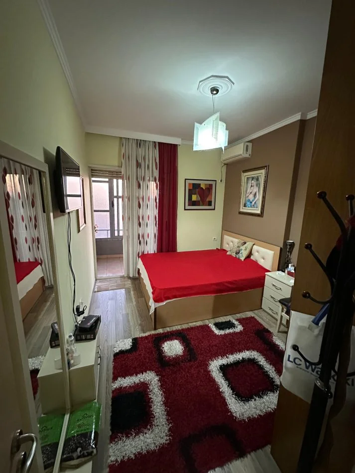 Tirane, shitet apartament 1+1 Kati 2, 64 m² 97.000 € (FRESK)