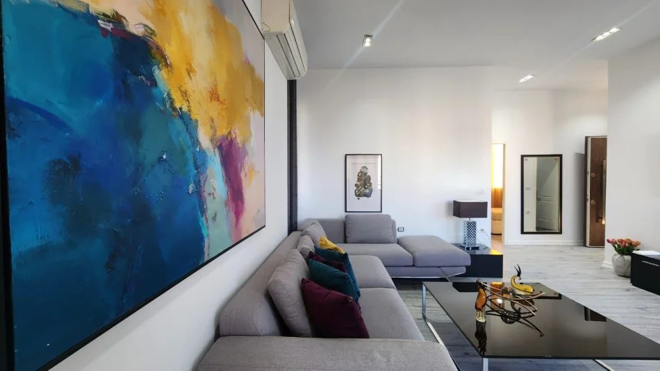 Tirane, jepet me qera apartament 2+1 Kati 7, 100 m² 900 € (Prane Delijorgjit .)