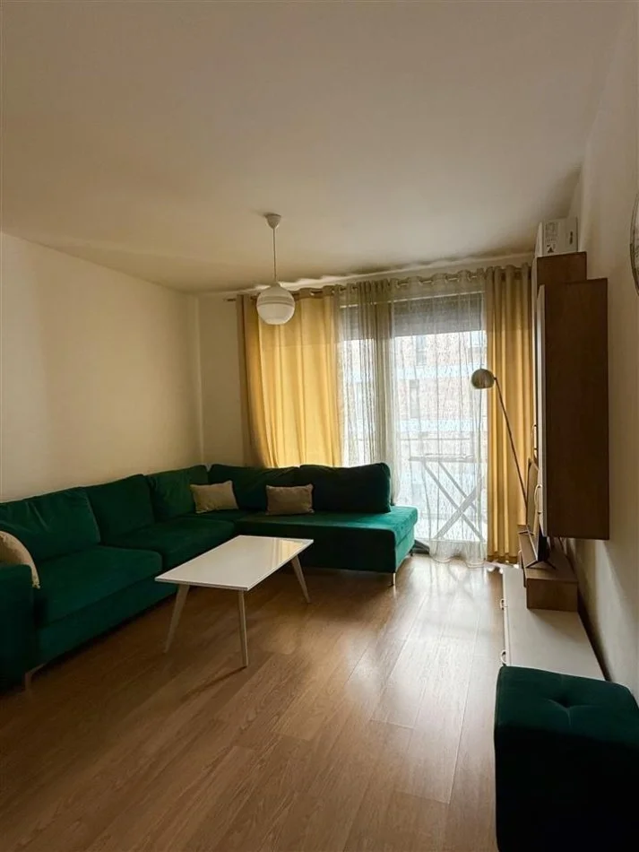 Tirane, jepet me qera apartament 2+1+Ballkon Kati 4, 96 m² 700 € (don bosko)