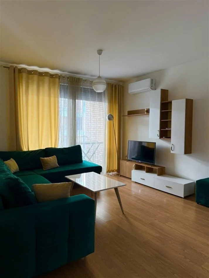 Tirane, jepet me qera apartament 2+1+Ballkon Kati 4, 96 m² 700 € (Don Bosko)