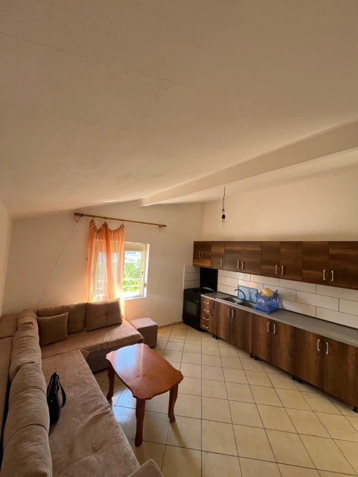Tirane, jepet me qera apartament 2+1+Ballkon Kati 3, 100 m² 400 € (Qyteti Studenti)