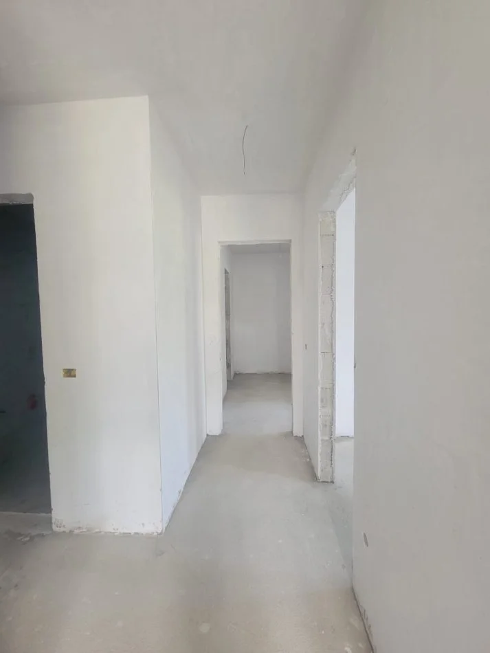 Tirane, shitet apartament 2+1 Kati 2, 123 m² 110.700 € (paskuqan)