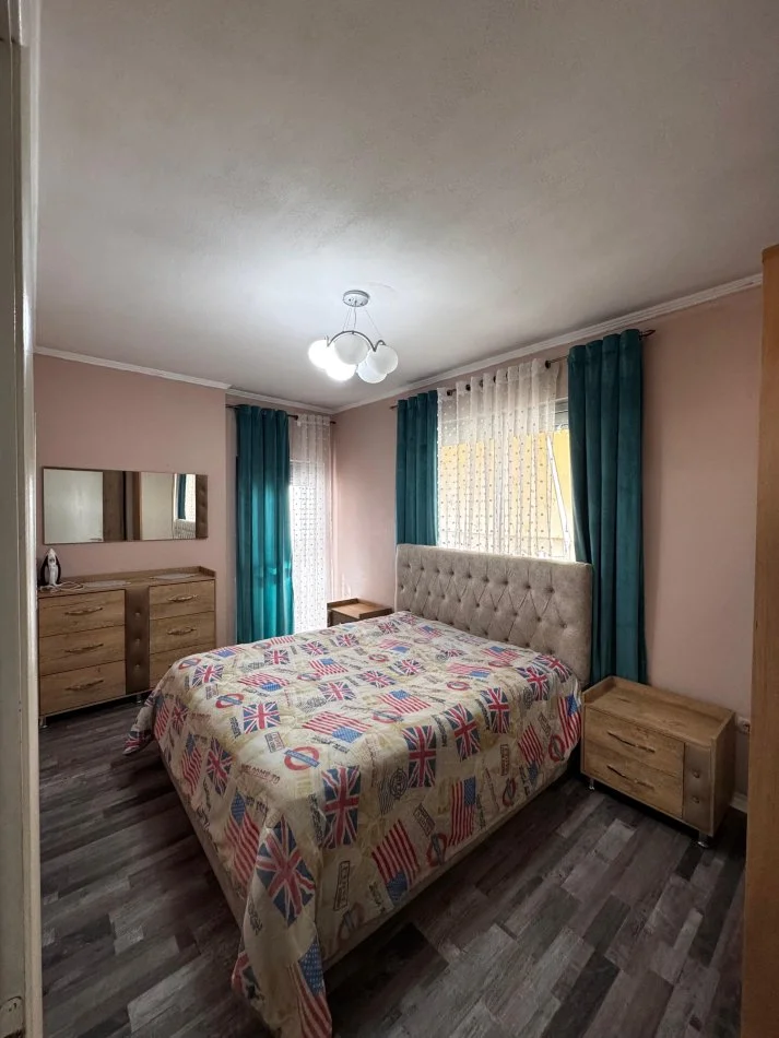 Tirane, shitet apartament 2+1+Ballkon Kati 4, 88 m² 139.000 € (3 deshmoret)