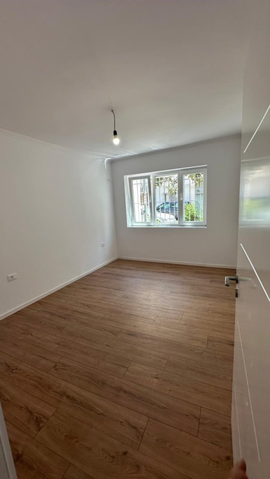 Tirane, shitet apartament 2+1+Ballkon Kati 1, 62 m² 118.000 € (Varri i Bamit)