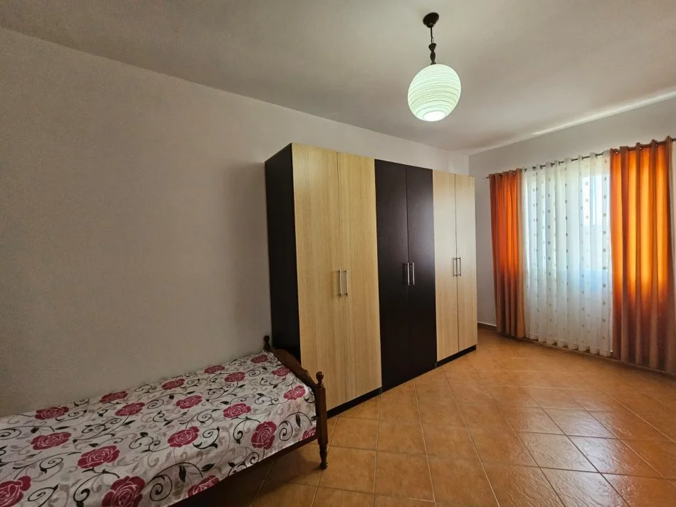 Tirane, jepet me qera apartament 2+1 Kati 8, 85 m² 400 € (Astir)