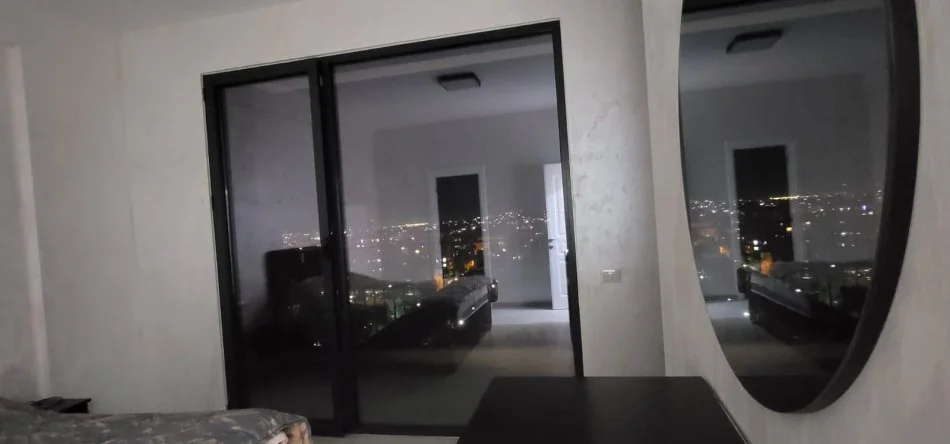 Tirane, shitet apartament 3+1+Ballkon Kati 9, 132 m² 240.000 € (Xhamlliku)