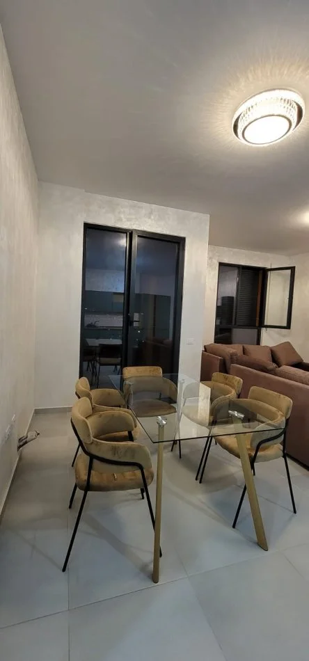 Tirane, shitet apartament 3+1+Ballkon Kati 9, 132 m² 240.000 € (Xhamlliku)