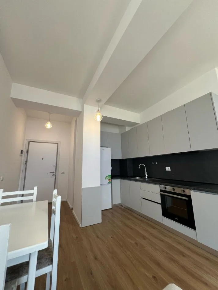 Tirane, shes apartament 2+1+Ballkon Kati 3, 74 m² 120.000 € (Pasho Hysa)