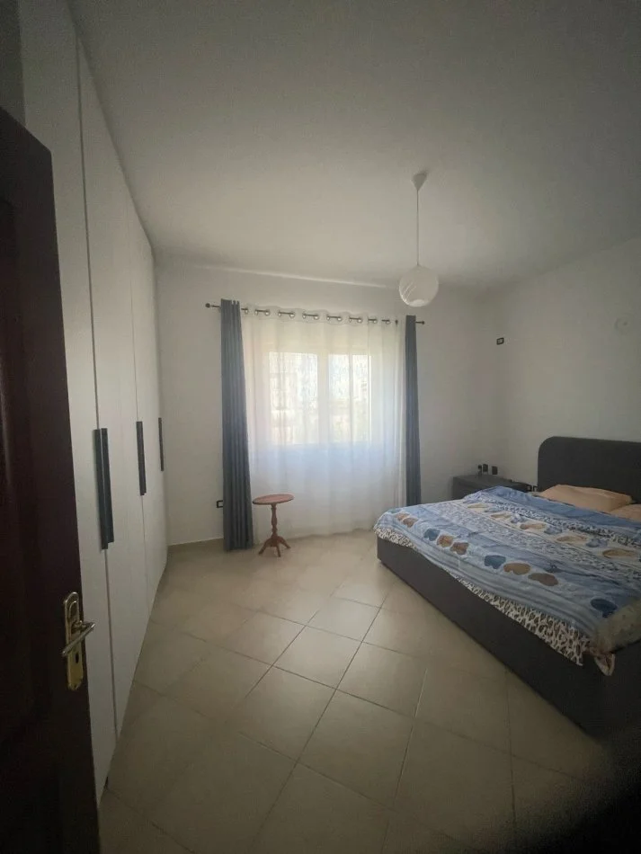 Tirane, shitet Vile 2 Katshe Kati 3, 278 m² 300.000 € (Bathore (rruga CO-Plan))