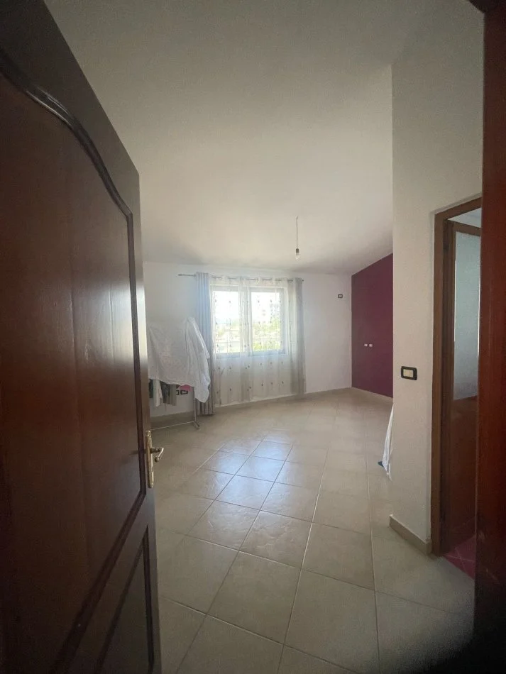 Tirane, shitet Vile 2 Katshe Kati 3, 278 m² 300.000 € (Bathore (rruga CO-Plan))