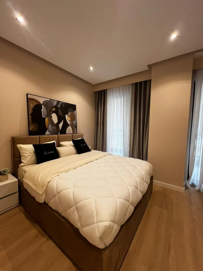 Tirane, shitet apartament 2+1+Ballkon , 107 m² 305.000 € (pazari i ri)