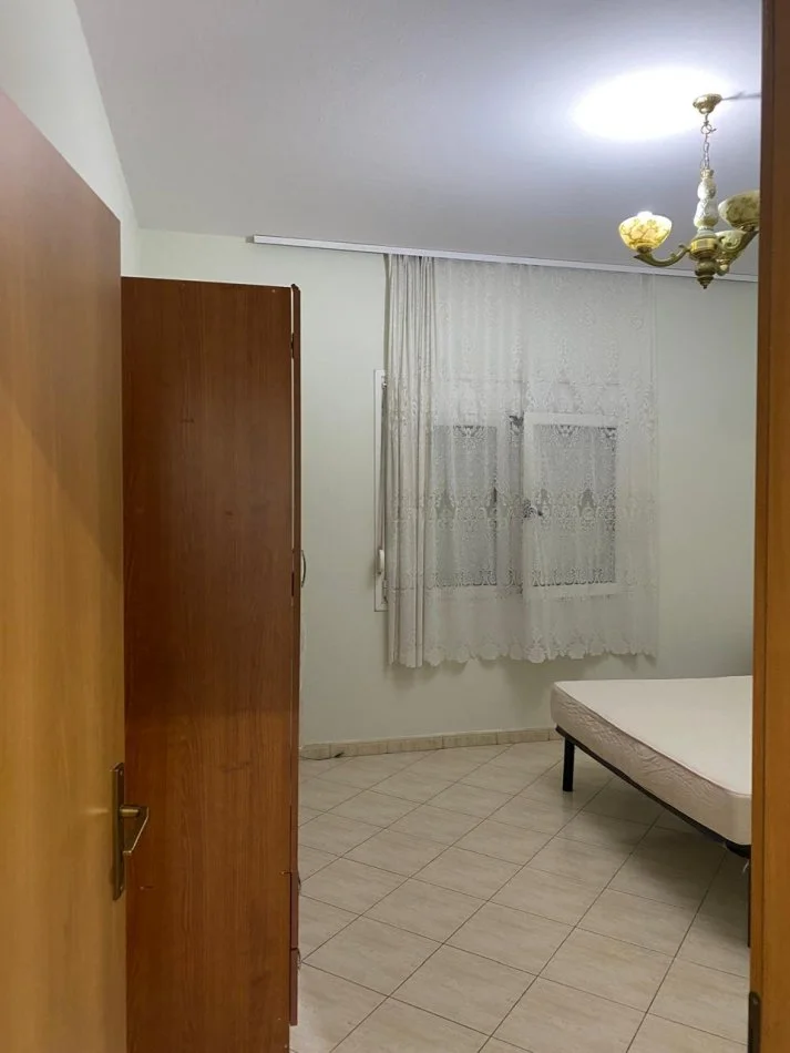 Tirane, jepet me qera apartament Kati 1, 65 m² 400 € (jordan misja)