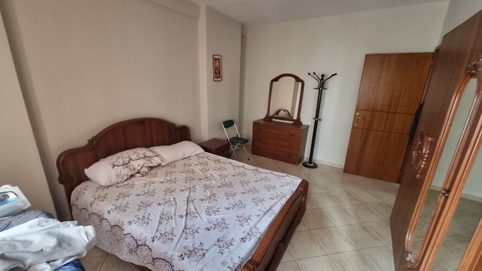 Tirane, shitet apartament 2+1 Kati 4, 104 m² 165.000 € (SHITET SUPER APARTAMENT 2+1 ME HIPOTEKE AFER KODRES DIELLIT)