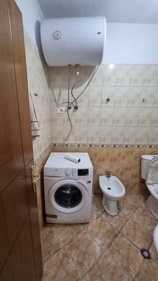 Tirane, shitet apartament 2+1 Kati 4, 104 m² 165.000 € (SHITET SUPER APARTAMENT 2+1 ME HIPOTEKE AFER KODRES DIELLIT)