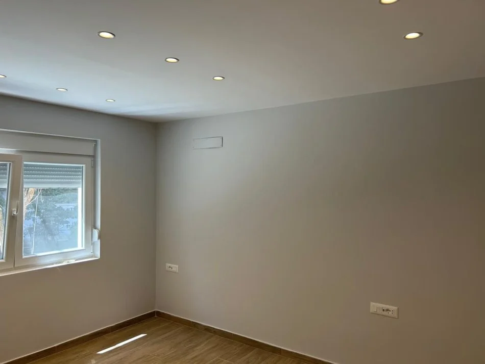 Tirane, jepet me qera apartament 1+1 Kati 2, 55 m² 550 € (rruga e elbasanit)