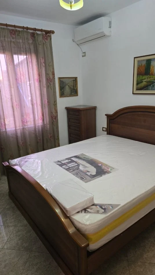Tirane, jepet me qera apartament 2+1 Kati 3, 74 m² 580 € (MEDRESEJA)
