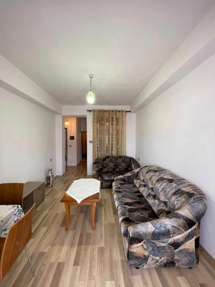 Durres, shitet apartament 2+1+Aneks+Ballkon Kati 4, 70 m² 95.000 € (Stacioni i Trenit)