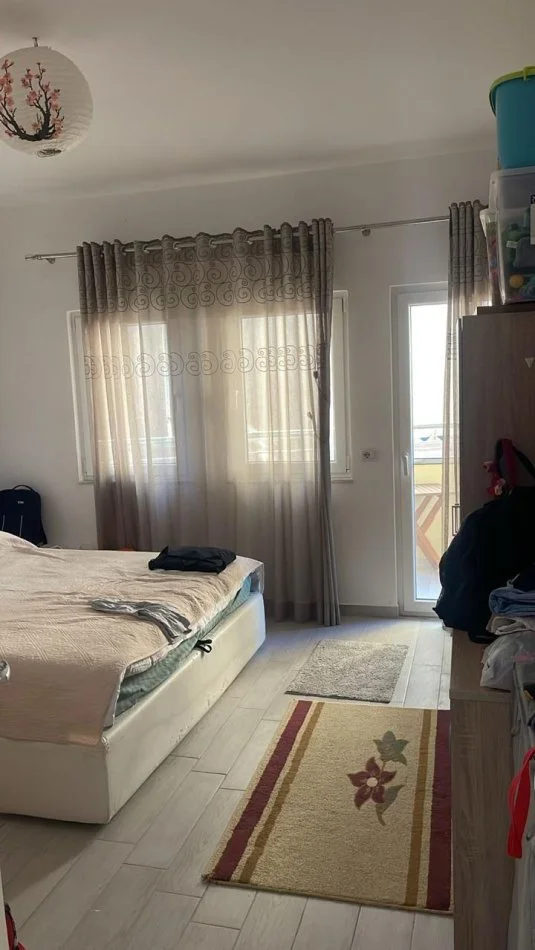 Durres, shitet apartament 1+1+Ballkon Kati 3, 60 m² 90.000 € (MALI I ROBIT)