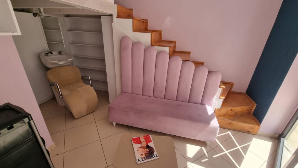 Tirane, jepet me qera ambjent biznesi Kati 1, 27 m² 350 € (JEPET ME QERA BIZNES, PARUKERI-ESTETIKE NE ASTIR.)