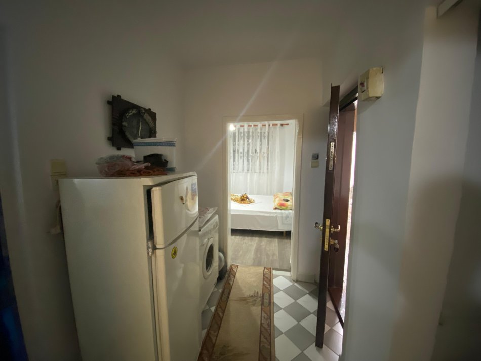Tirane, jepet me qera apartament 1+1 Kati 1, 60 m² 300 € (Porcelan, Tiranë.)