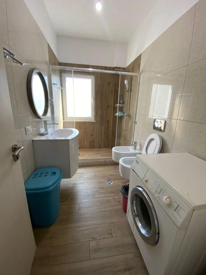 Tirane, shes apartament 2+1 Kati 4, 110 m² 138.000 € (Rruga e Dajtit)