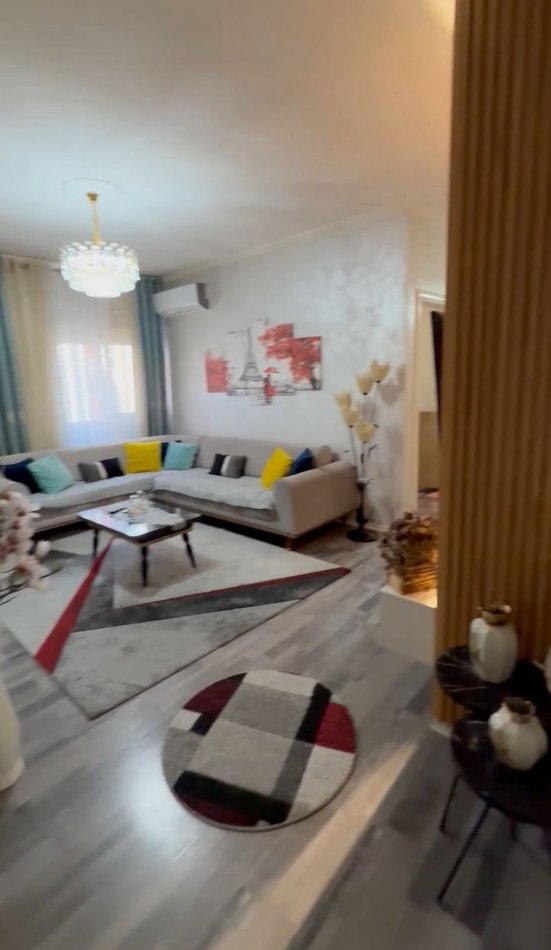 Tirane, shes apartament 2+1 Kati 4, 88 m² 139.000 € (yzberisht)