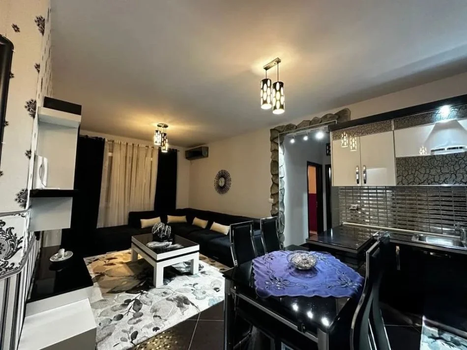 Tirane, jepet me qera apartament 3+1 Kati 4, 116 m² 750 € (Bulevardi i Ri)