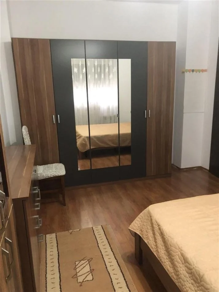 Tirane, jepet me qera apartament 1+1 Kati 4, 62 m² 42,000 leke (Perballe me Rosman Lala)