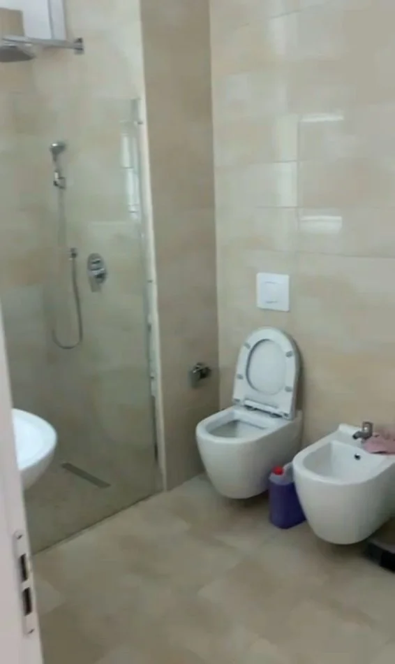 Tirane, jepet me qera apartament 2+1 Kati 1, 110 m² 500 € (Astir, Kompleksi "Green City")